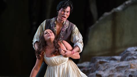 Il Trovatore: ดนตรีโอเปร่าที่ผสานความรักอันดุดันกับห้วงอารมณ์โศกนาฏกรรมอย่างลงตัว